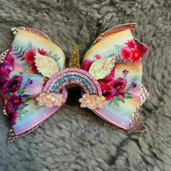 🩷 Pretty unicorn little girl hair bow clip - Picture 2 of 4